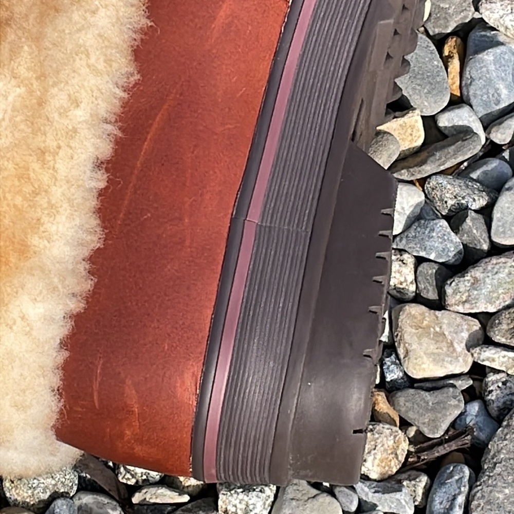 UGG Lilyan Boots - Picture 11 of 15